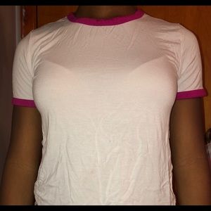 White and fuchsia tee